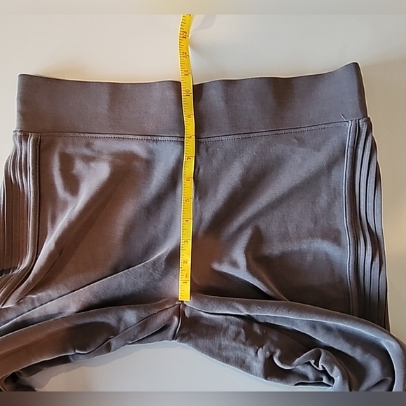 ATHLETA SERENITY LUXE SET, JACKET & PANTS, BOTH MED, GRAY - Picture 14 of 16